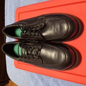 Hy-test work shoes.  Footrest.  10.5  NWOT